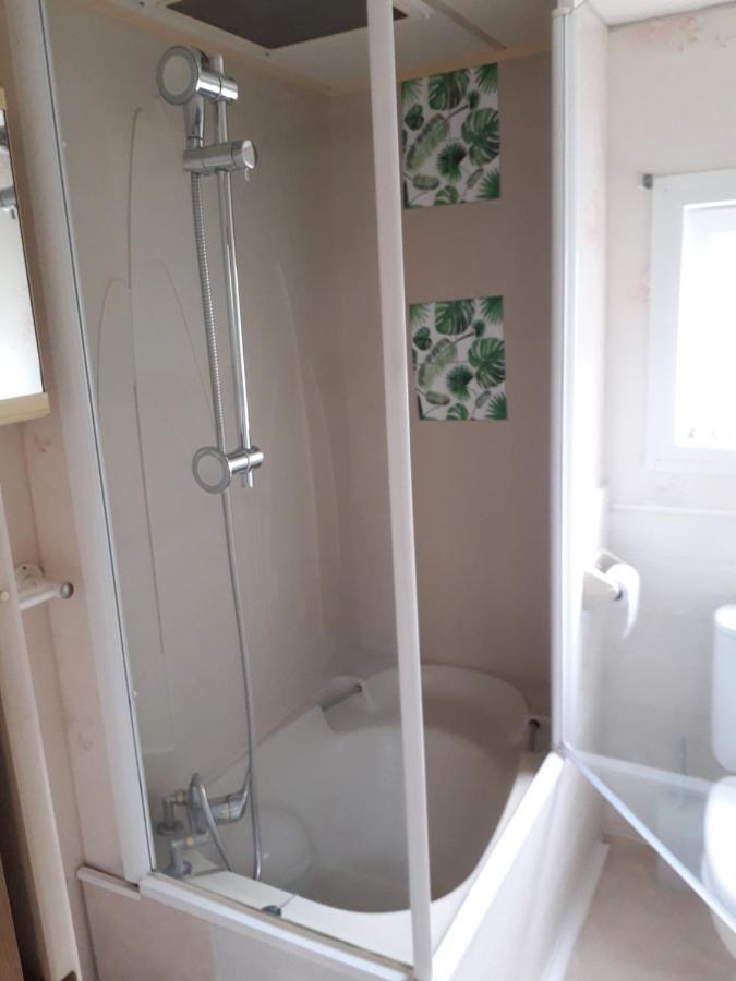Mobile Home Le Clos De See Chérencé-le-Roussel Esterno foto